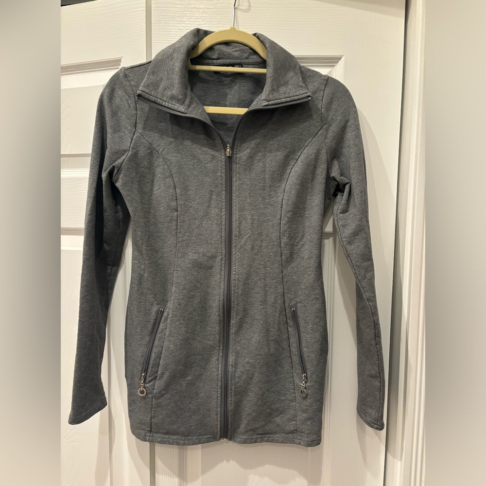 PattyBoutik fitted full zip Gray Small EUC